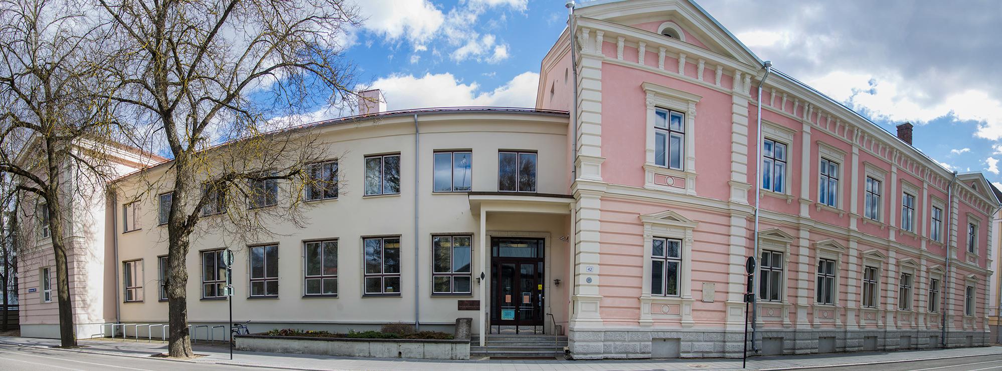 Eesti Kirjandusmuuseumi hoone 2020. aasta kevadel. Foto: Alar Madisson